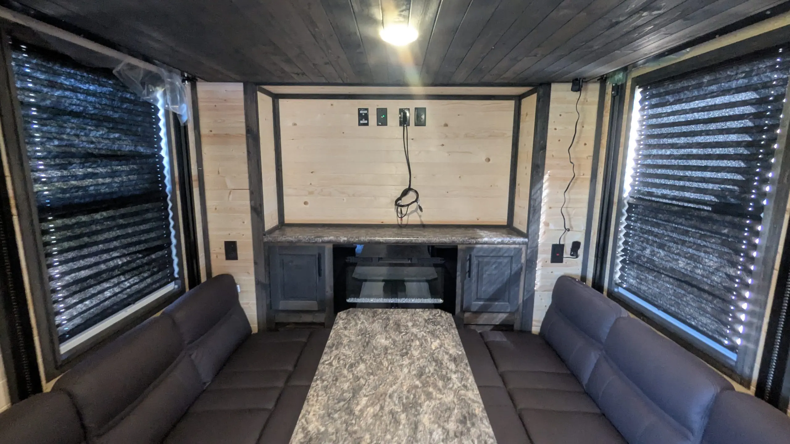 2026 Ice Castle 8×31 Stub American Dream RV Edition