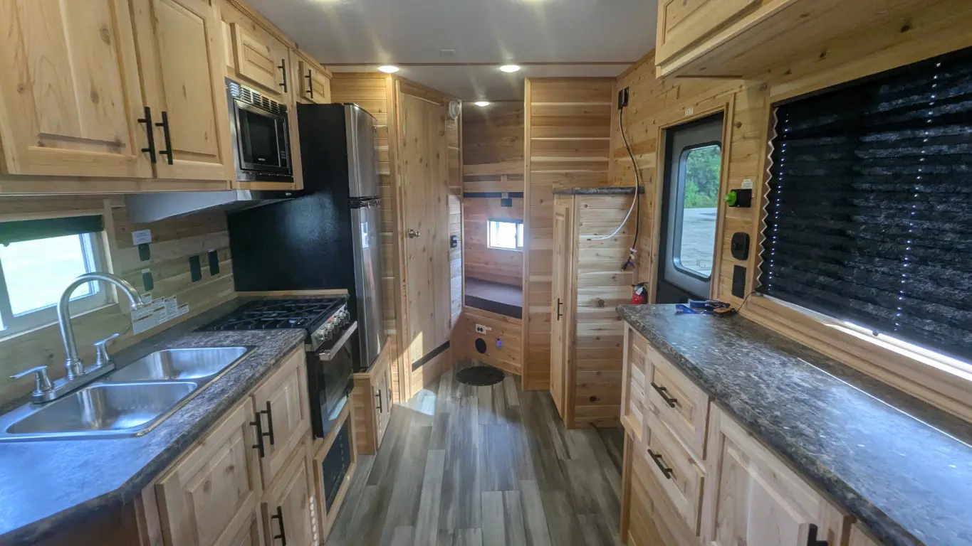 2026 Ice Castle 8×21 RV Extreme III