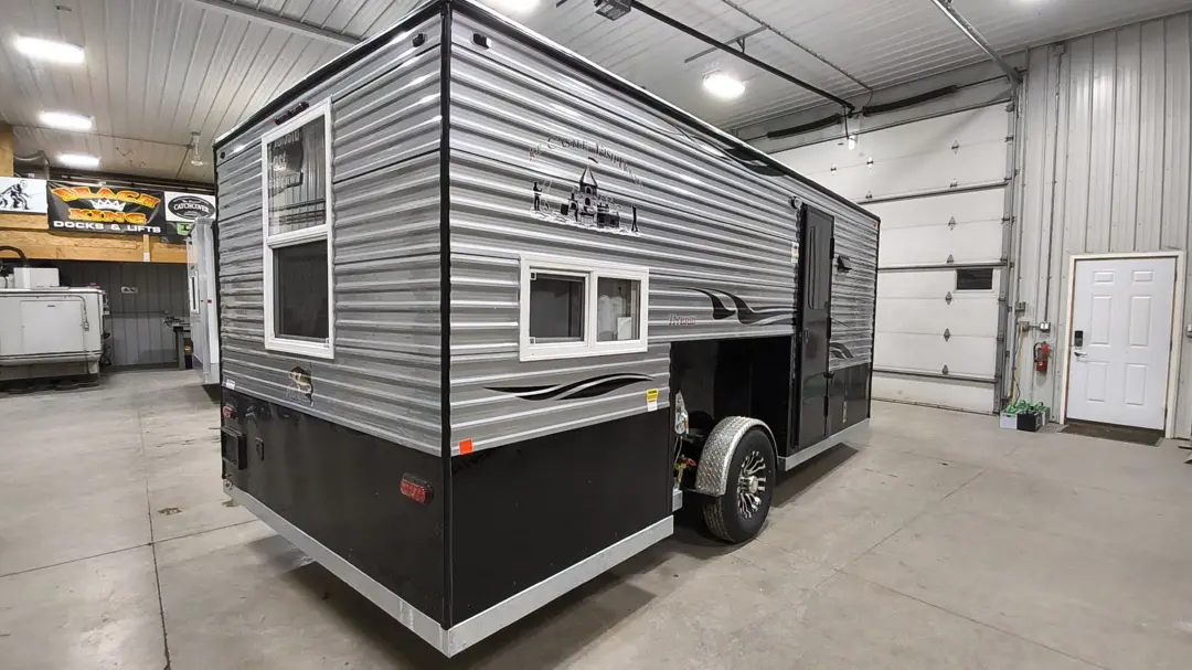 2026 Ice Castle Mille Lacs 8x17V Fish House
