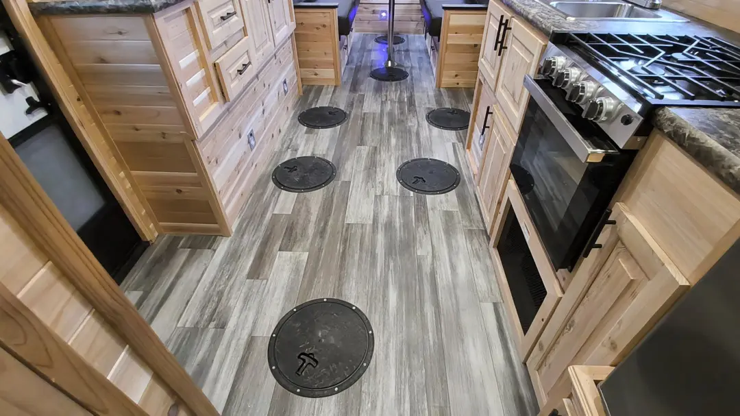 2027 Ice Castle 8x21V RV Extreme II