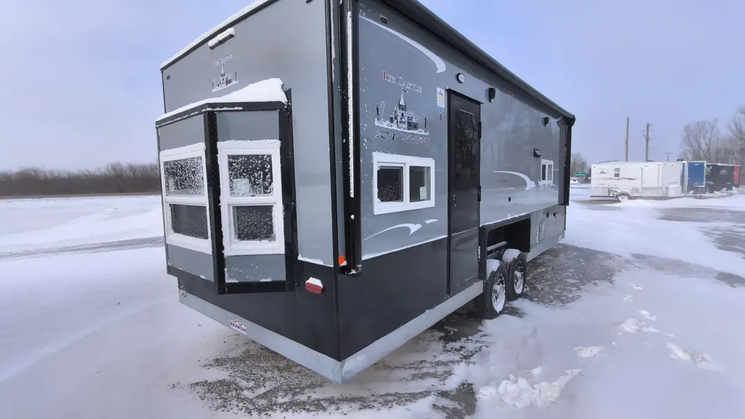 2026 Ice Castle 8 x 22′ RV Hybrid