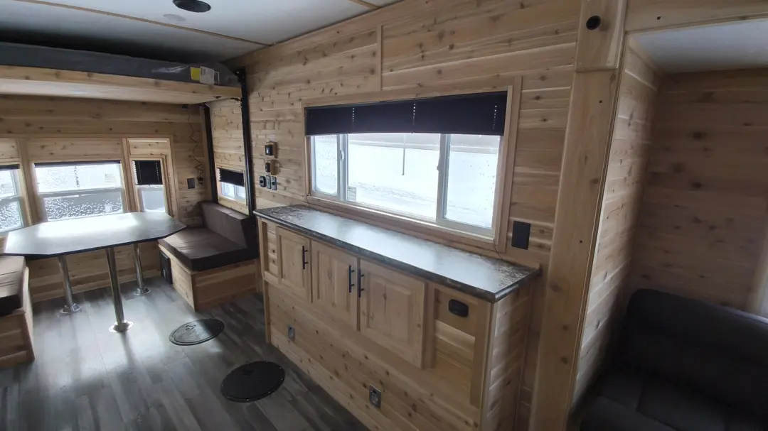 2026 Ice Castle 8 x 22′ RV Hybrid