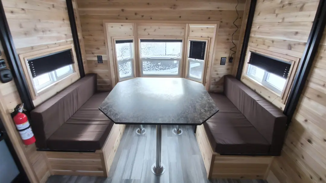 2026 Ice Castle 8 x 22′ RV Hybrid