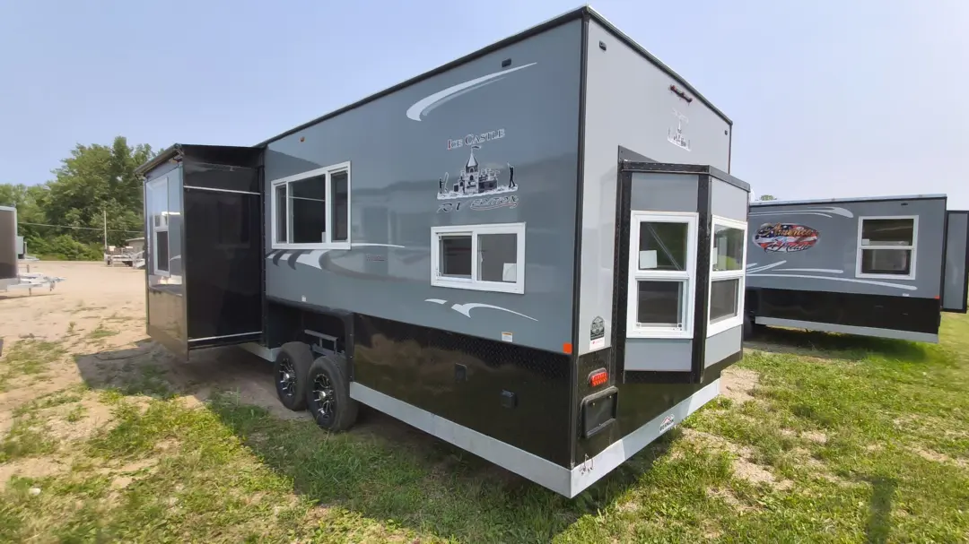 2026 Ice Castle 8 x 22′ RV Hybrid w Slide #CF26016 - Image 5