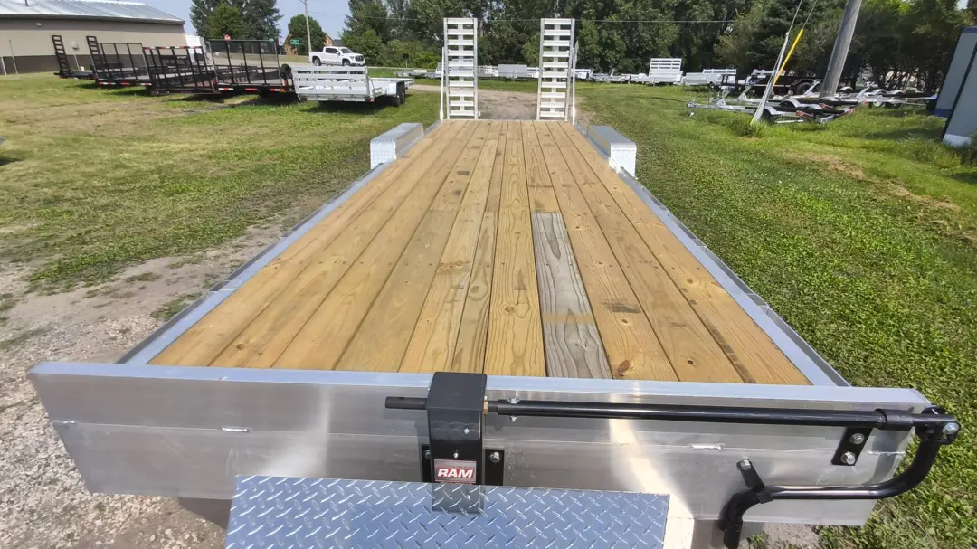 2027 DCT 24' 14K Aluminum Equipment Trailer - Image 9