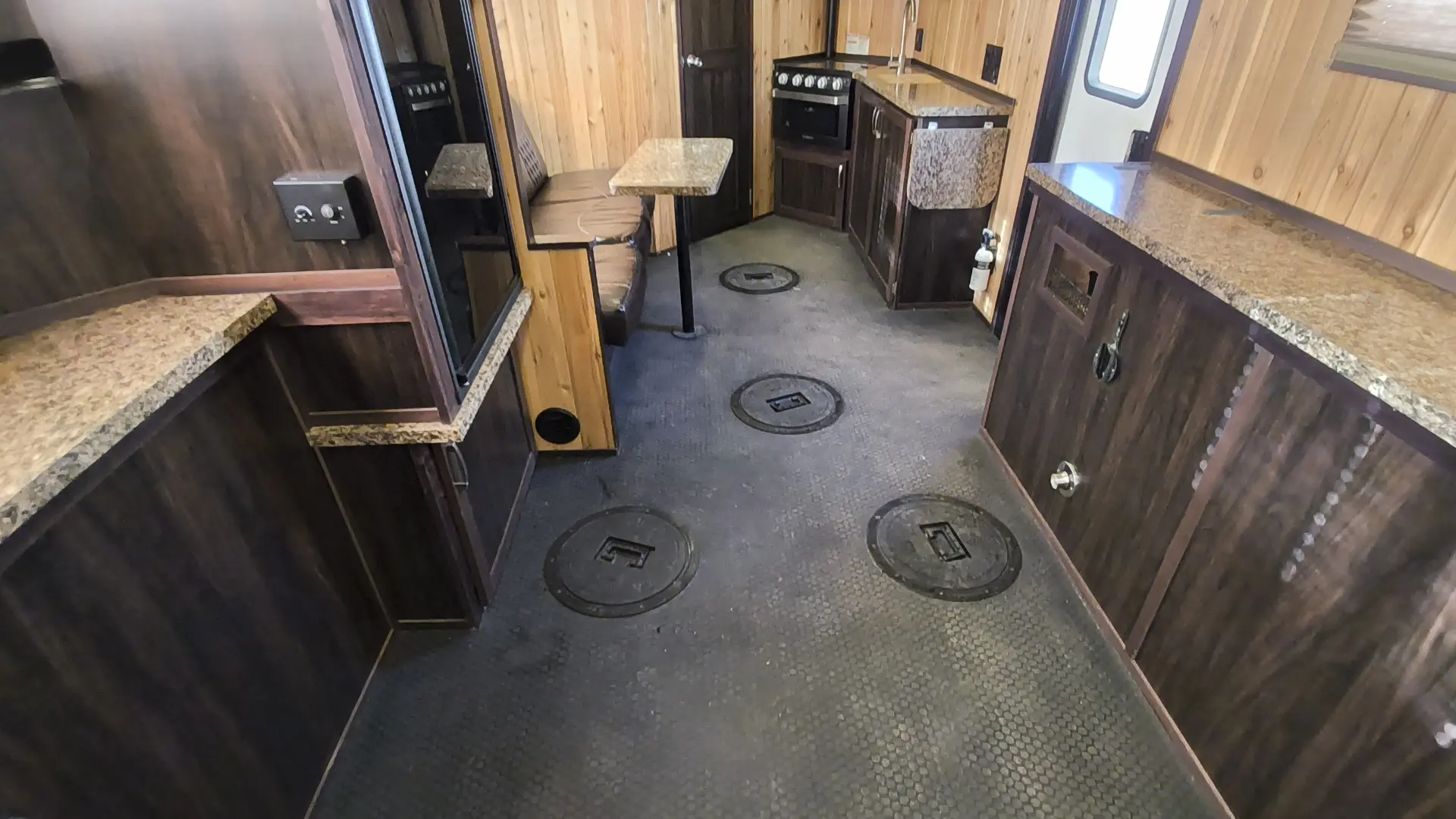 2020 Yetti Grand Escape GE821-PKF #60837A - Image 9