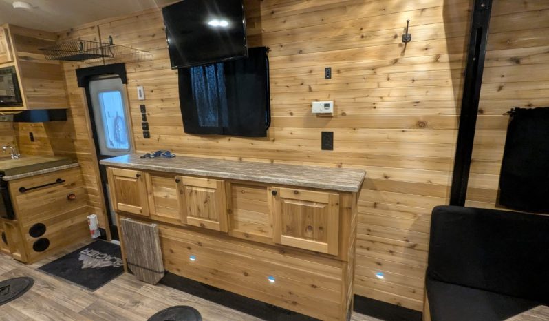 2019 Glacier Explorer RV 20 Fish House full