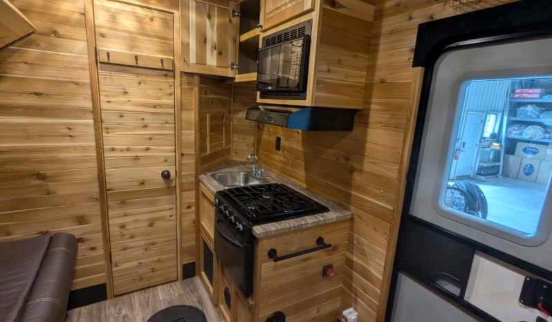2019 Glacier Explorer RV 20 Fish House full