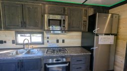 2026 Ice Castle 8×31 Stub American Dream RV Edition full