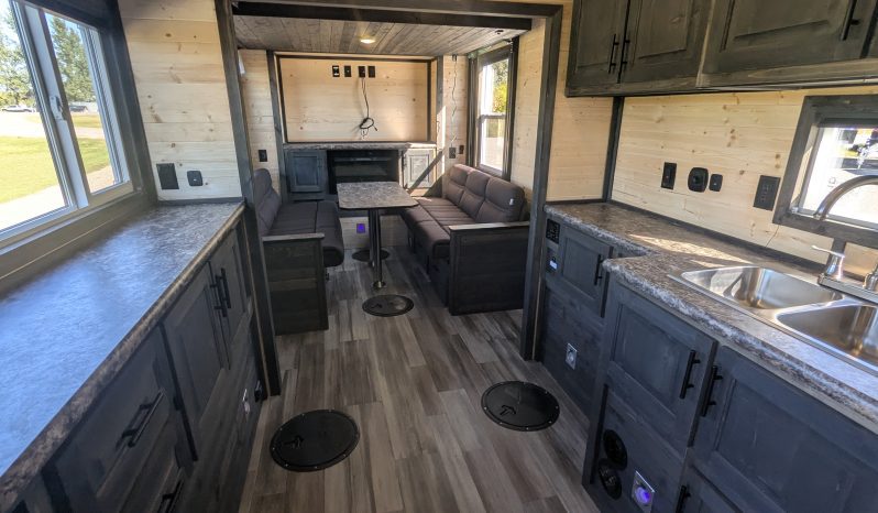 2026 Ice Castle 8×31 Stub American Dream RV Edition full