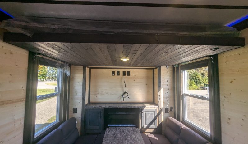 2026 Ice Castle 8×31 Stub American Dream RV Edition full