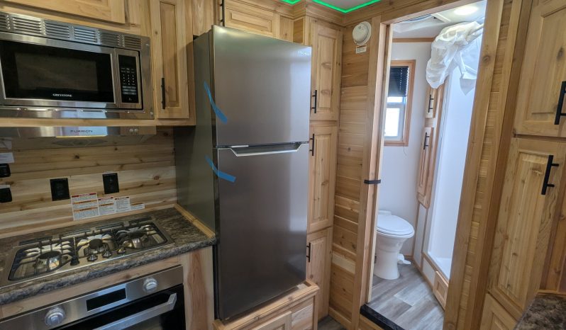 2026 Ice Castle 8×17 Outlander 2 RV Edition full