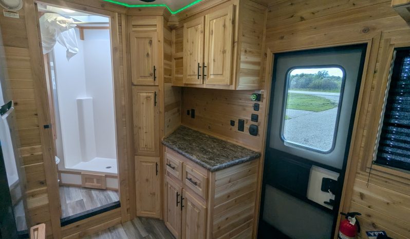 2026 Ice Castle 8×17 Outlander 2 RV Edition full