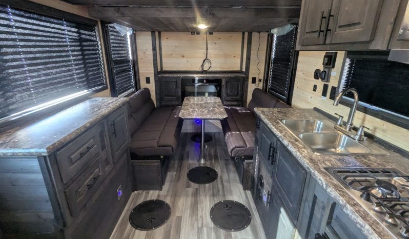2026 Ice Castle 8×17 Outlander RV Edition full