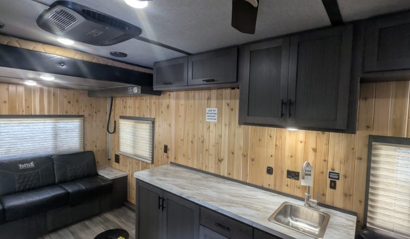 2026 Yetti Grand Escape GE821-DRKBF full