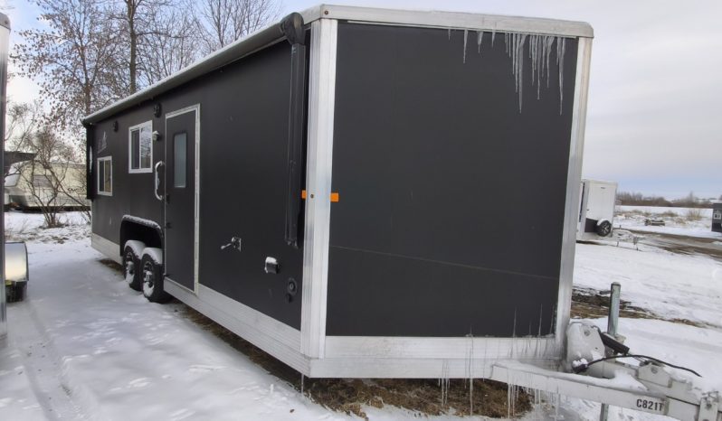 2019 Yetti 8×21 Toy Hauler Fish House Full RV full