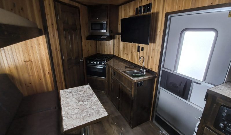 2019 Yetti 8×21 Toy Hauler Fish House Full RV full