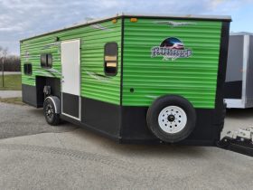 2025 Ice Castle 8x 17 Mille Lacs Vacation Series