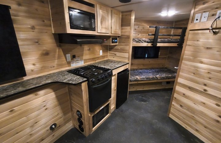 2025 Ice Castle 8x 17 Mille Lacs Vacation Series full