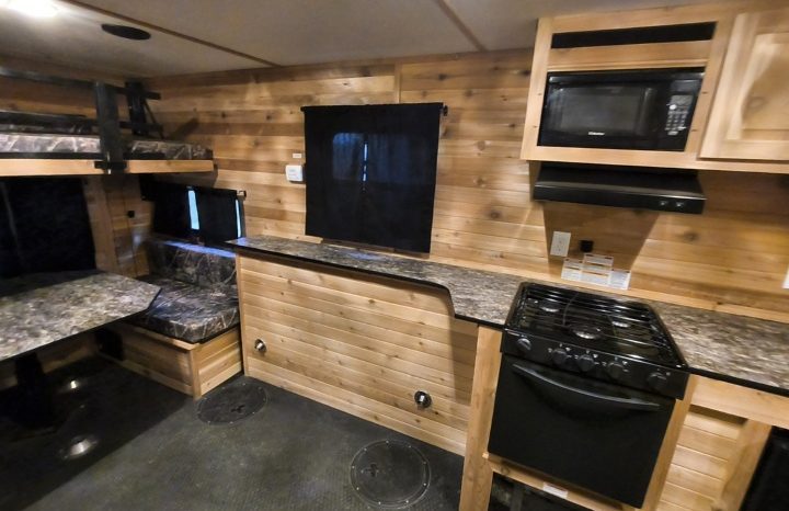 2025 Ice Castle 8x 17 Mille Lacs Vacation Series full