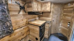 2022 Ice Castle 6.5×14 Stinger Fish House full