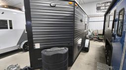 2022 Ice Castle 6.5×14 Stinger Fish House full