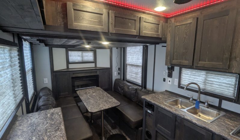 2025 Ice Castle 8x 17 Mille Lacs Vacation Series full