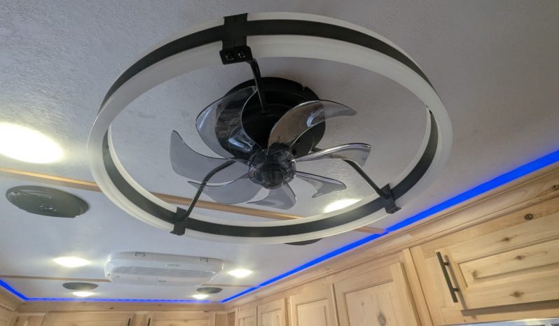 2026 Ice Castle 8x26S RV Extreme III full