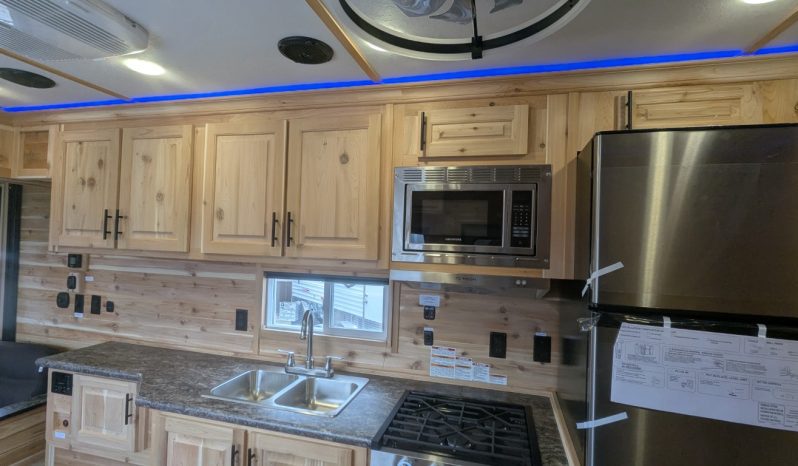 2026 Ice Castle 8x26S RV Extreme III full