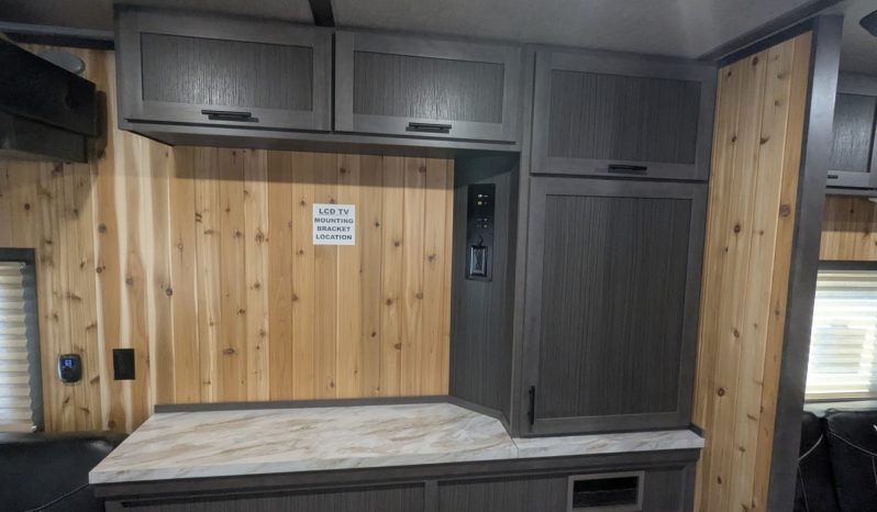 2026 Yetti Angler A821-PRK w/Summer Package full