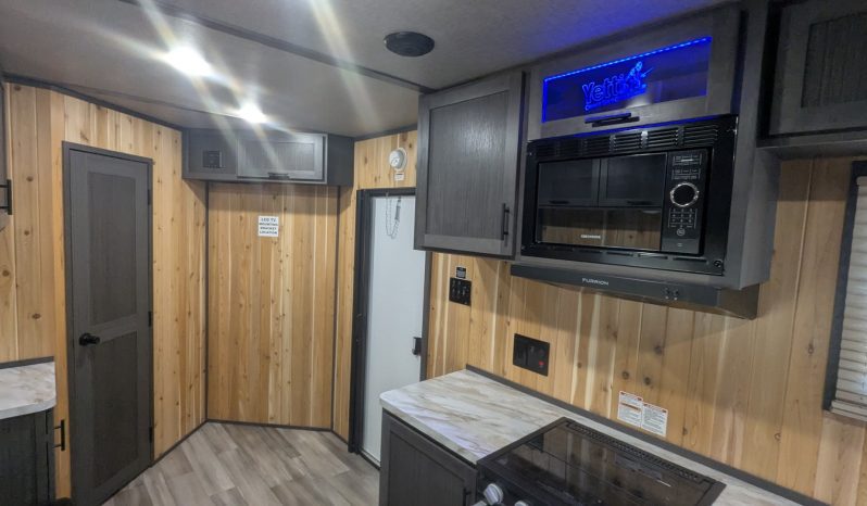 2026 Yetti Angler A821-PRK w/Summer Package full