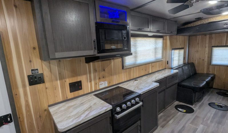 2026 Yetti Angler A821-PRK w/Summer Package full