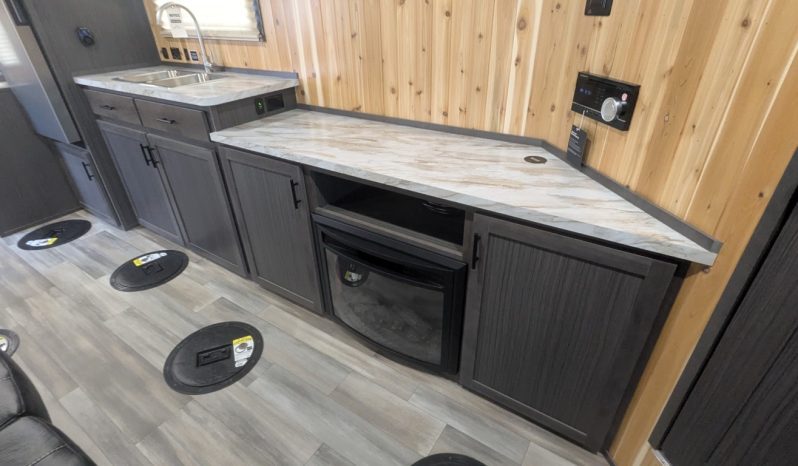 2026 Yetti Grand Escape GE824-DRKBF full