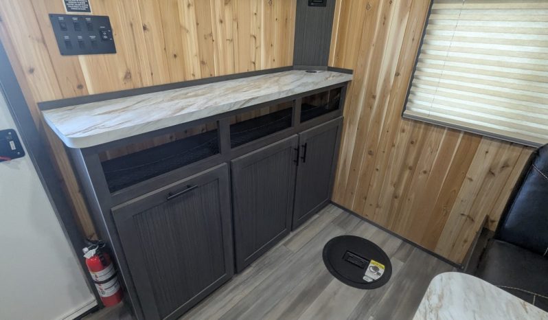 2026 Yetti Grand Escape GE824-DRKBF full