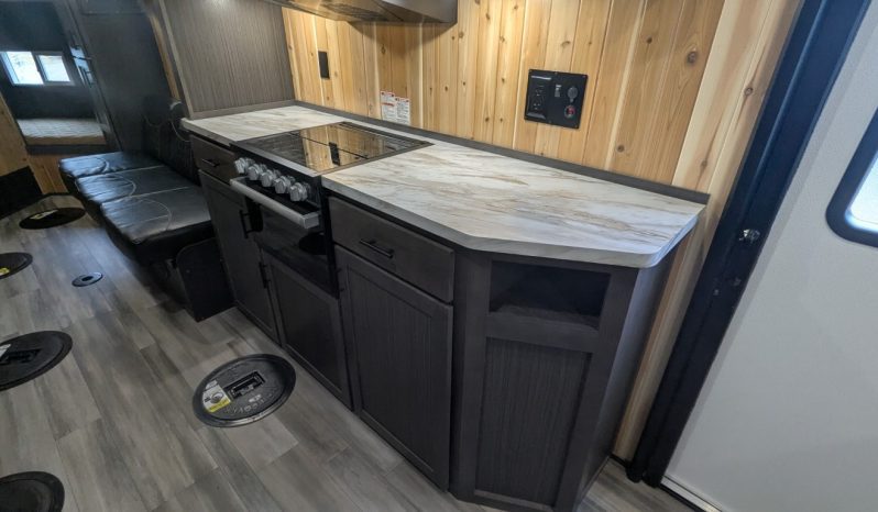 2026 Yetti Grand Escape GE824-DRKBF full