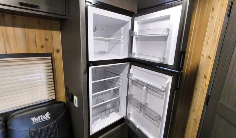 2026 Yetti Grand Escape GE821-DRKBF full