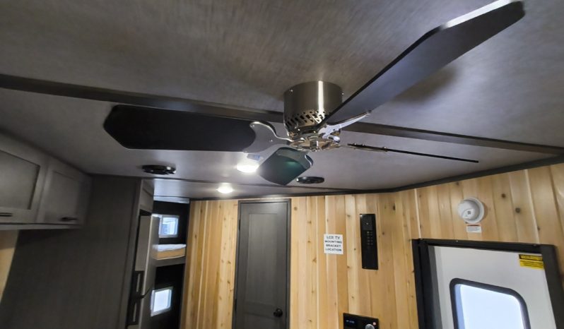 2026 Yetti Grand Escape GE821-DRKBF full