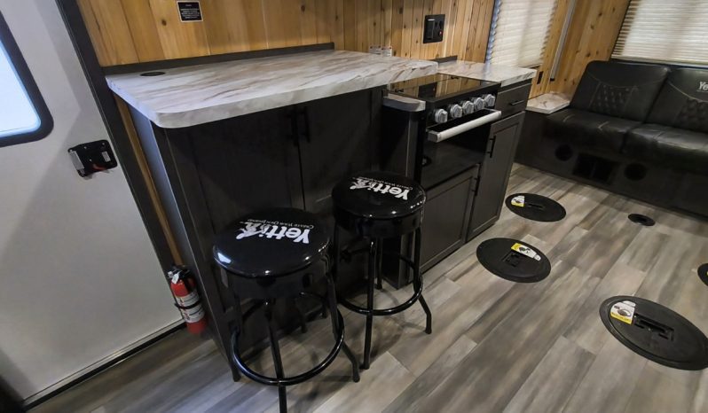 2026 Yetti Grand Escape GE821-DRKBF full