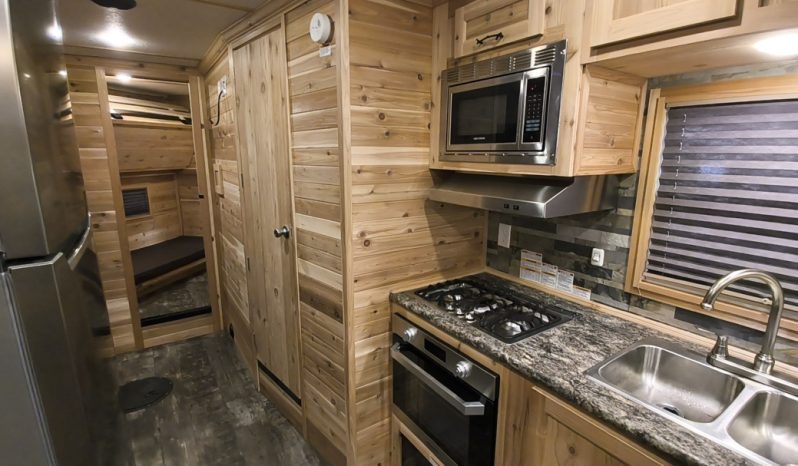 2024 Ice Castle Itasca ZR-28 RV Fish House full