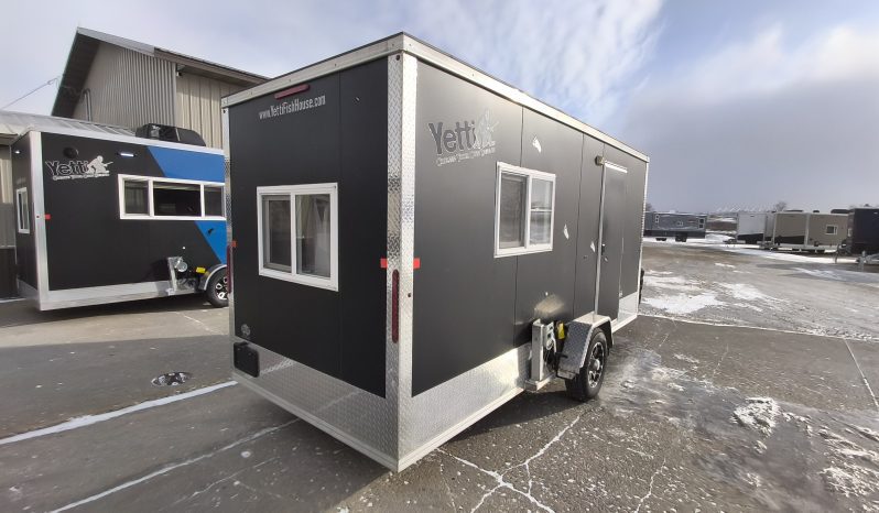 2016 Yetti Outpost 6.5′ x 16′ Fish House full