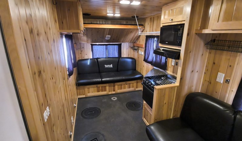 2016 Yetti Outpost 6.5′ x 16′ Fish House full