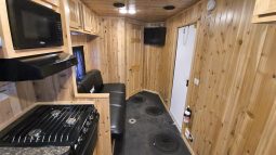 2016 Yetti Outpost 6.5′ x 16′ Fish House full