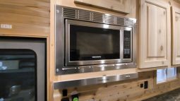 2026 Ice Castle 8 x 17 V Walleye Stryker full