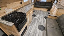 2026 Ice Castle 8 x 17 V Walleye Stryker full