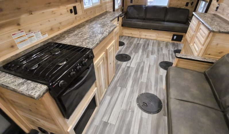 2026 Ice Castle 8 x 17 V Walleye Stryker full