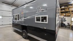 2026 Ice Castle 8 x 17 V Walleye Stryker full