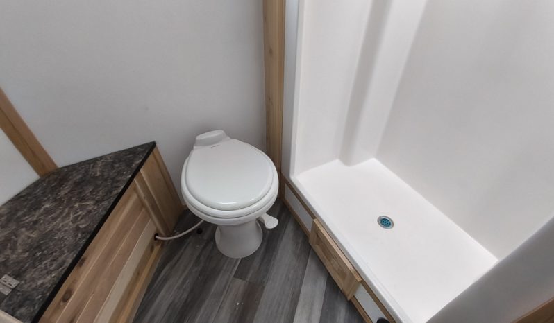 2026 Ice Castle 8 x 22′ RV Hybrid full