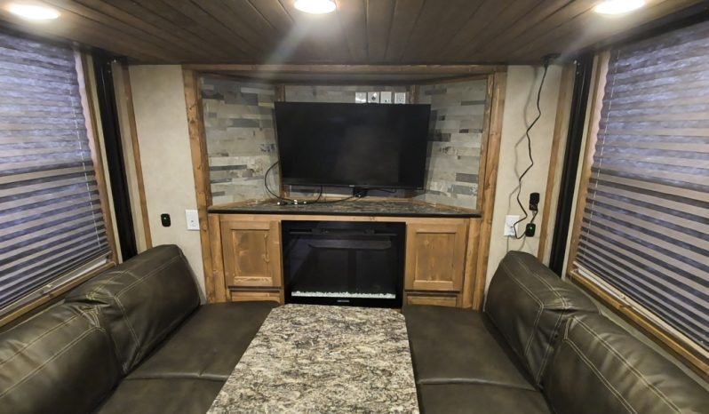 2024 Ice Castle 8×29 Stub RV Custom full