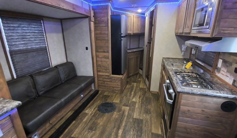 2024 Ice Castle 8×29 Stub RV Custom full