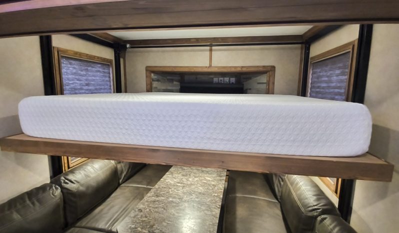 2024 Ice Castle 8×29 Stub RV Custom full